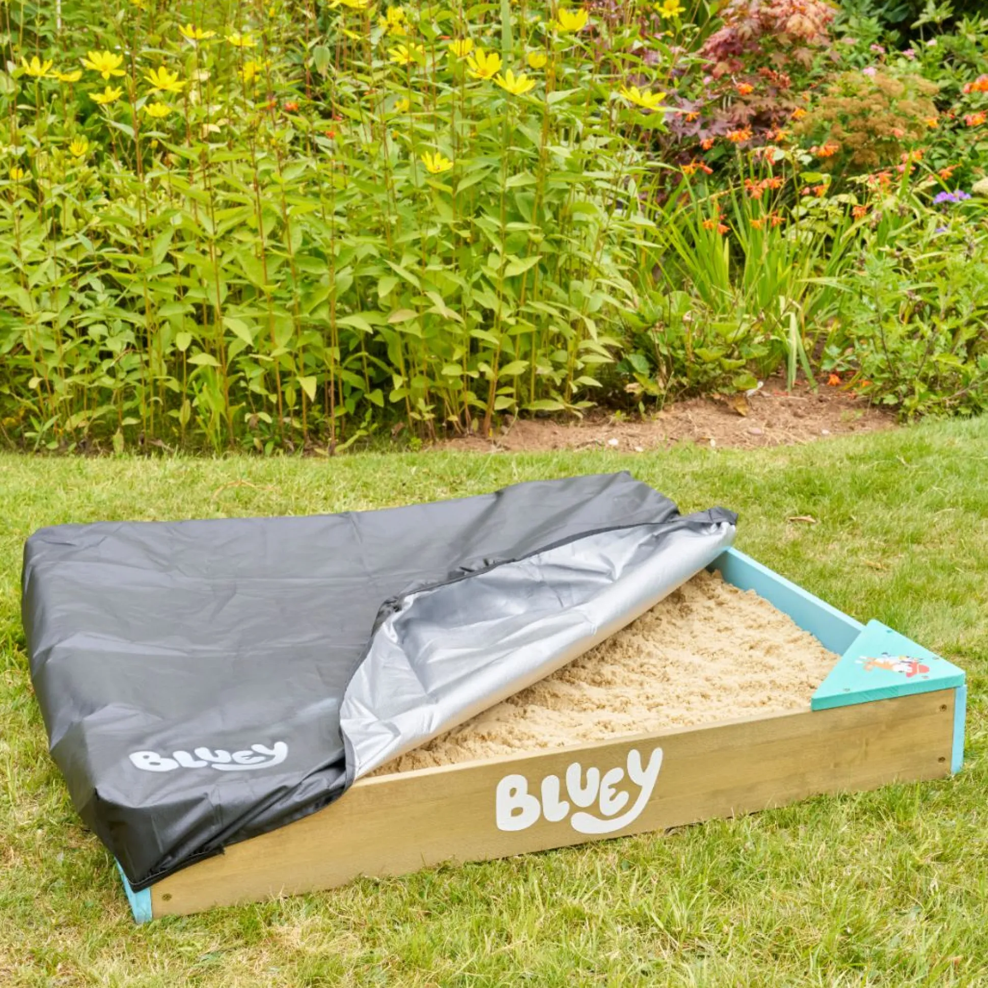 Bluey Wooden Sandpit with Cover